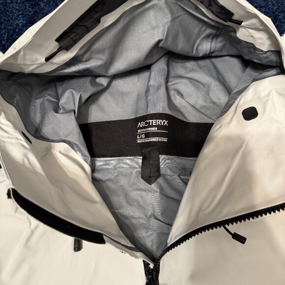 Arcteryx Alpha SV Jacket Ivory Mens Large - Picture 2 of 3